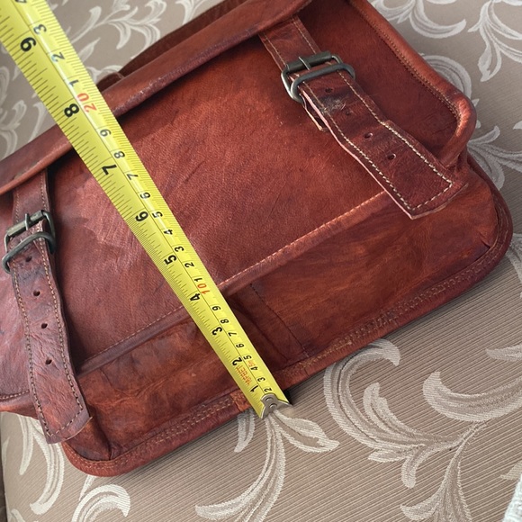 ๐ธ SOLD SOLD SOLD SOLD SOLD GENUINE LEATHER CROSSBODY BAG - Picture 8 of 8